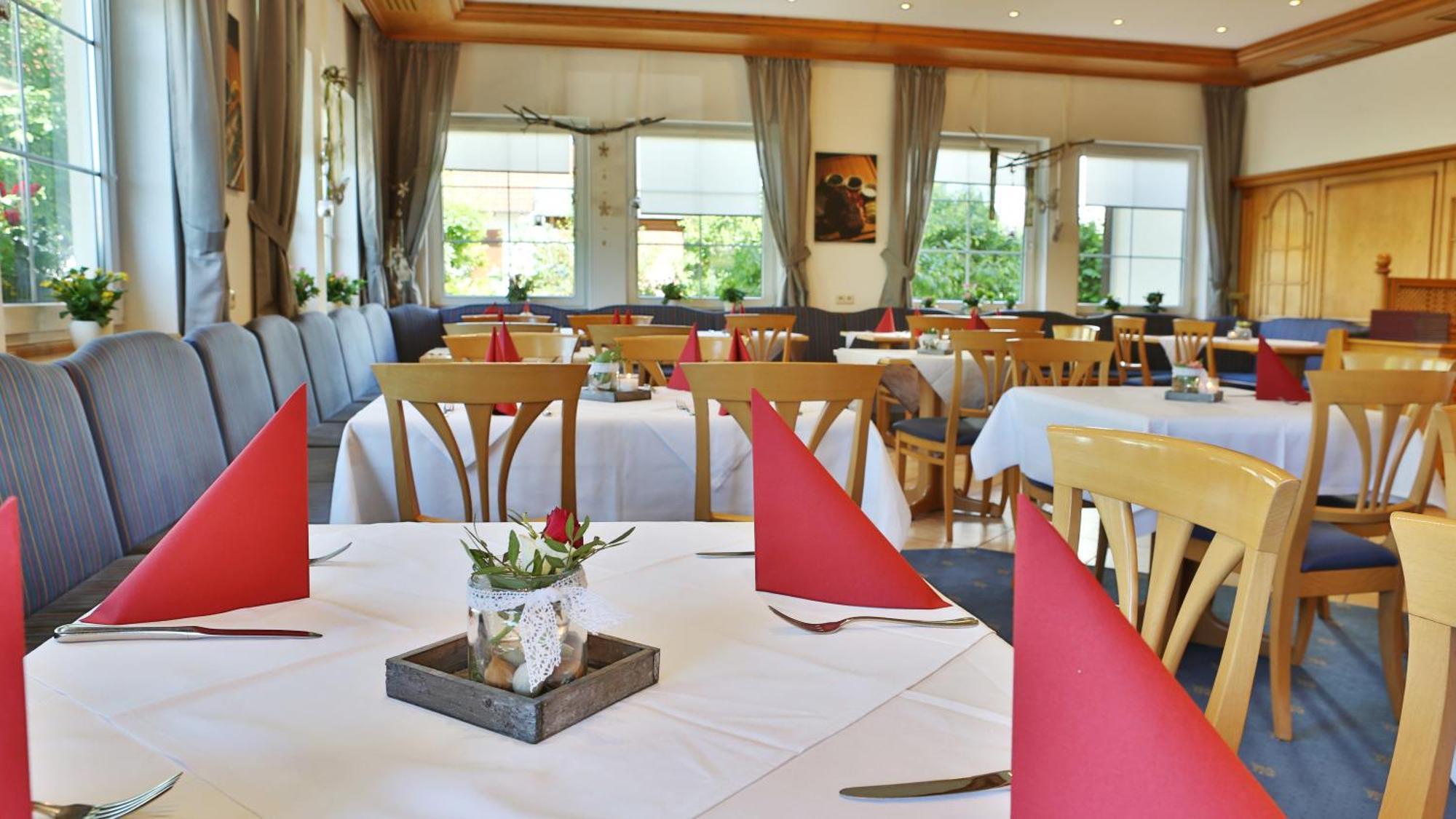Hotel Alznauer Hof Gomaringen Εξωτερικό φωτογραφία